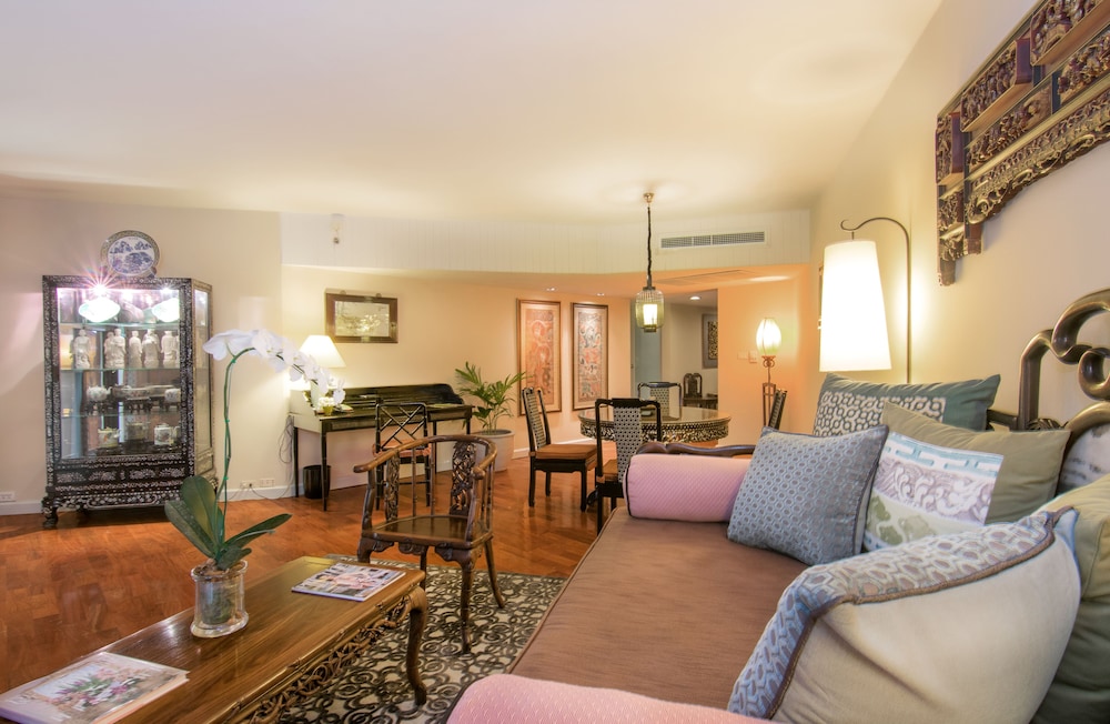 Executive Family Suite - Photo 8