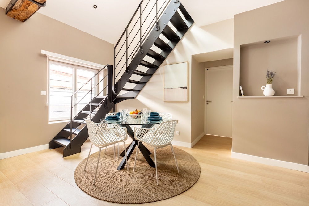 Apartment, Ensuite, City View - Photo 8