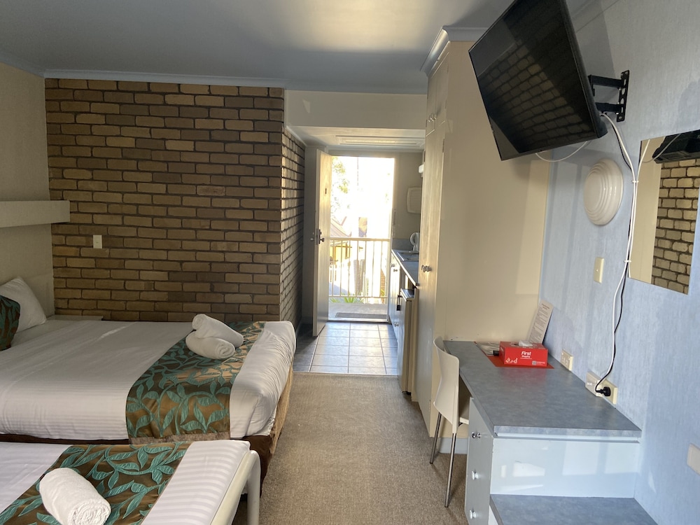 Family Room, 1 Bedroom, Kitchenette, Resort View photo 3