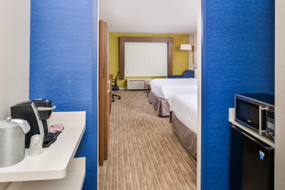 Suite, Accessible (Hearing, Bathtub)