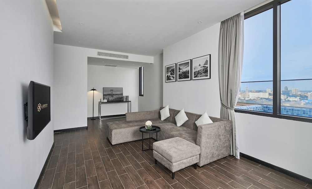 Duplex Suite - Photo 14