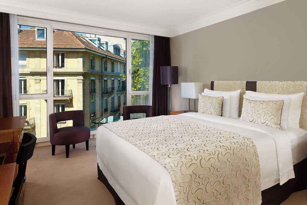 Superior Room, City View