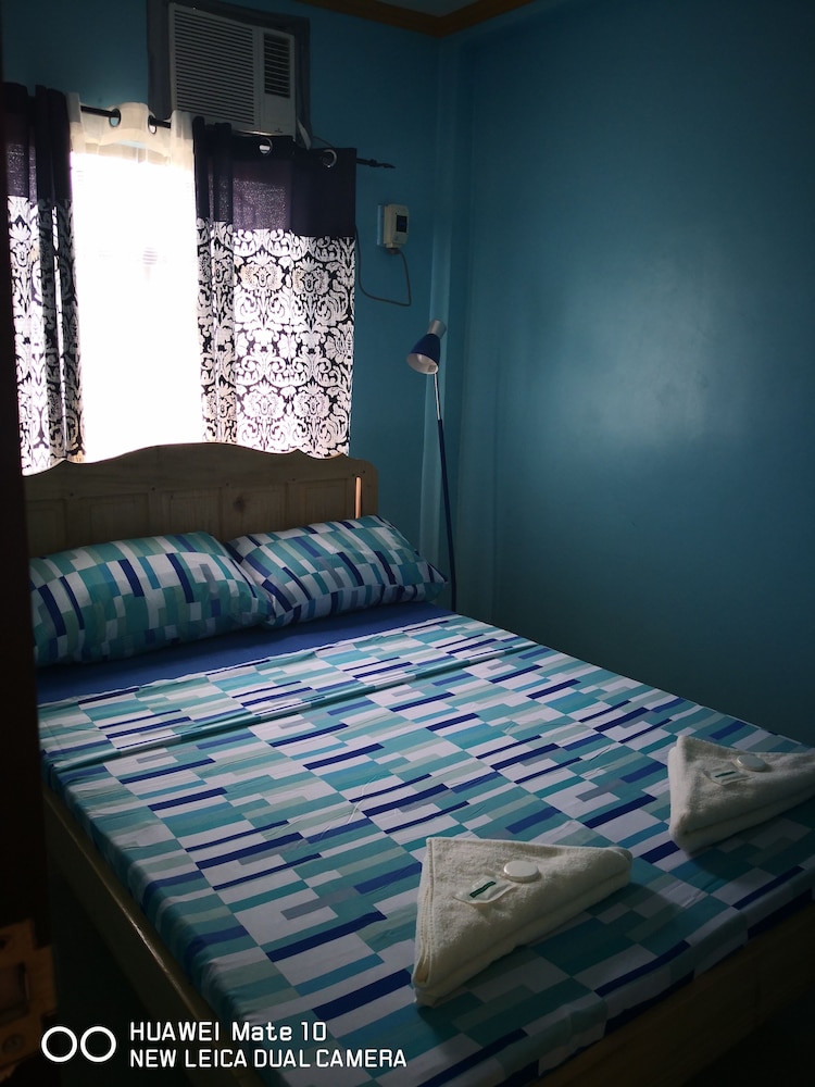 Basic Apartment, 1 Bedroom, Private Bathroom, Ground Floor photo 1
