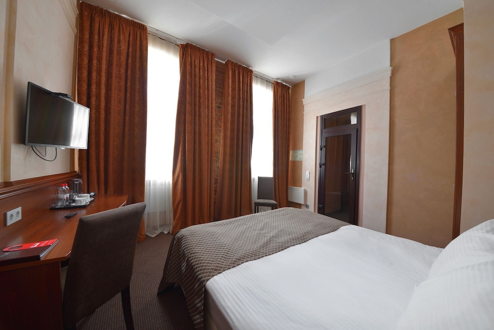 Standard Double or Twin Room photo 3