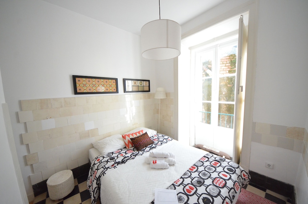 Double Room, Shared Bathroom (Lighty) photo 2