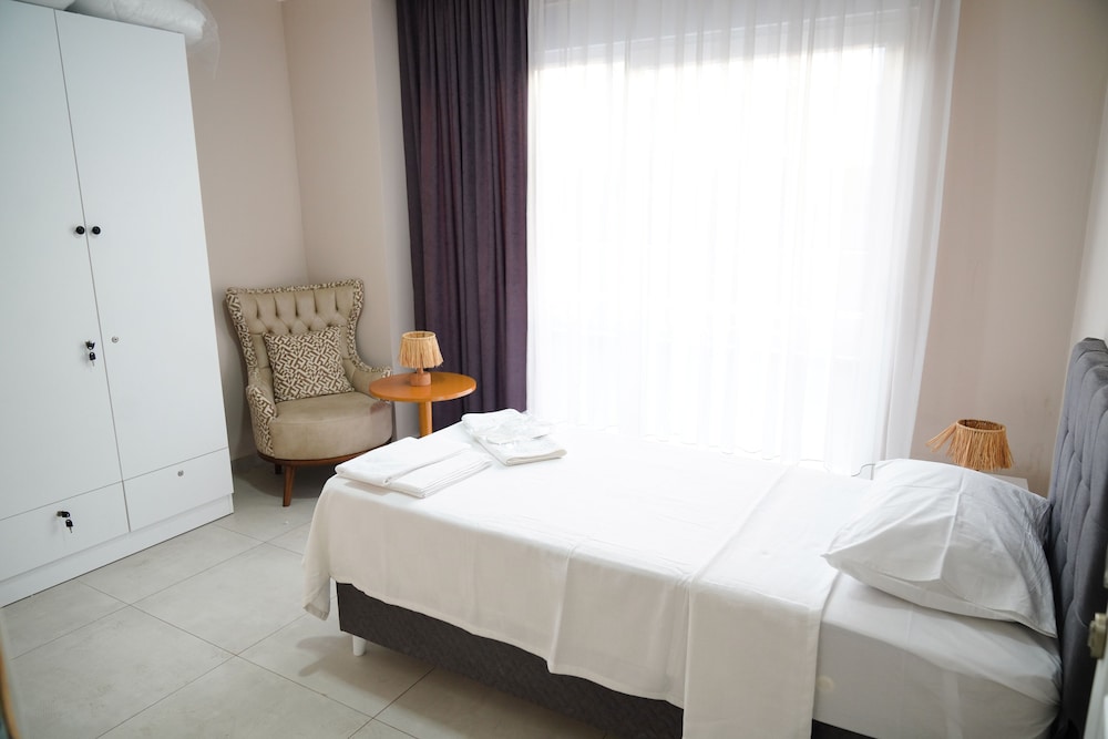 Comfort Room, 1 Double Bed, City View