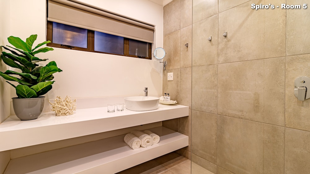 Standard Room - Photo 14
