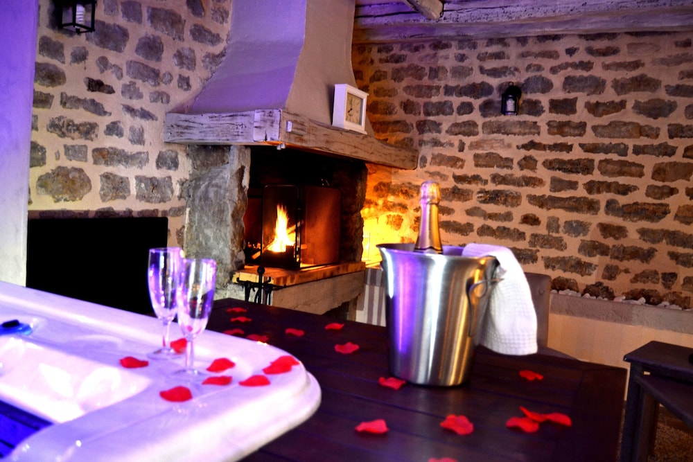 Suite (Bacchus) photo 3