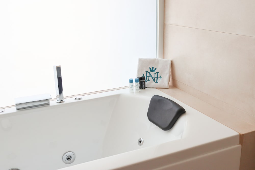 Deluxe Studio Suite photo 3