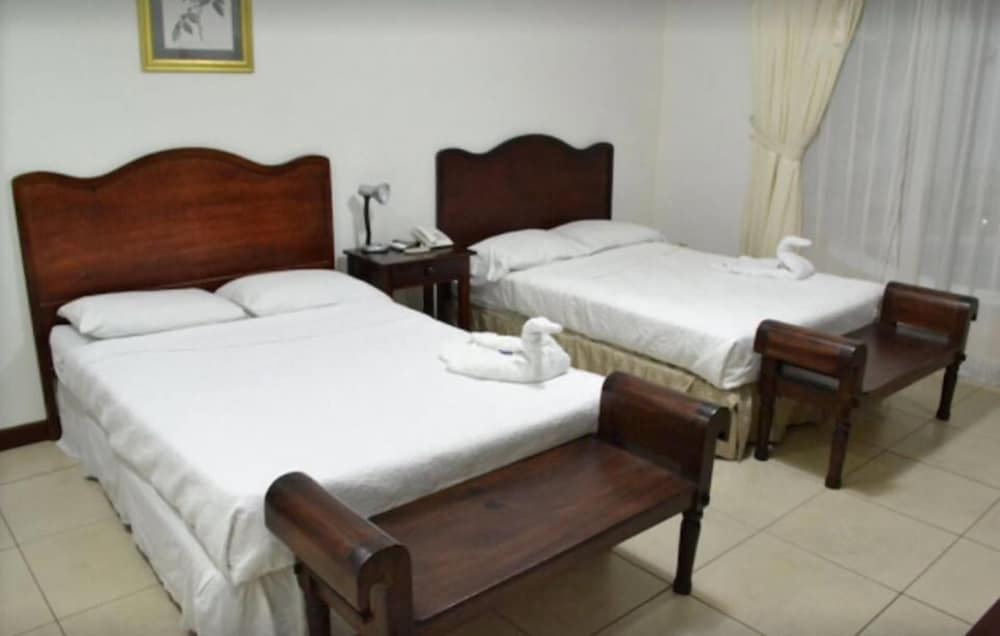Standard Triple Room, 3 Twin Beds photo 3