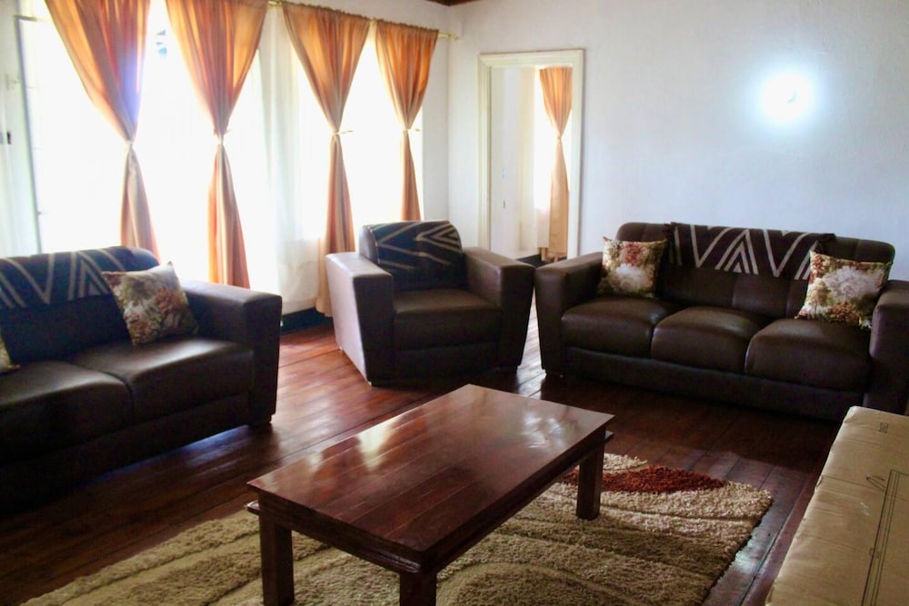 Apartment photo 2