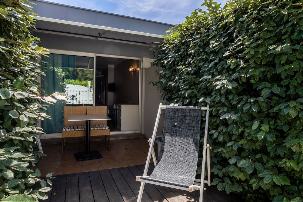 Double Room, Garden View photo 3