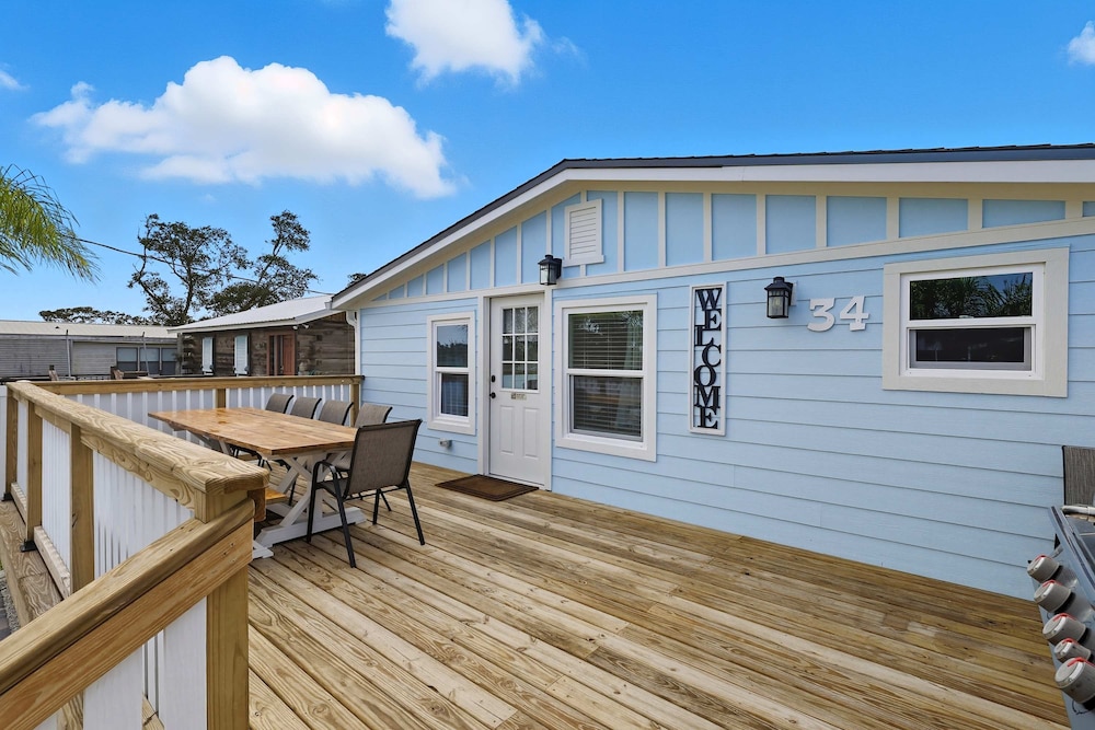 4BR Coastal Pool Cottage Golf Cart Kayaks, Photo 39