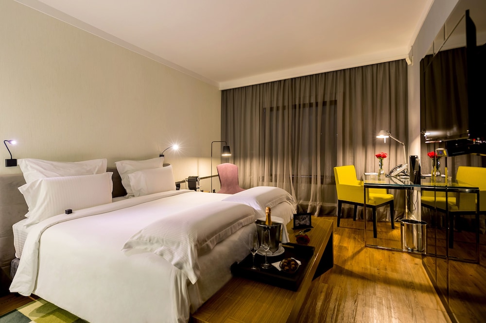 Executive Room, 1 Double Bed, City View