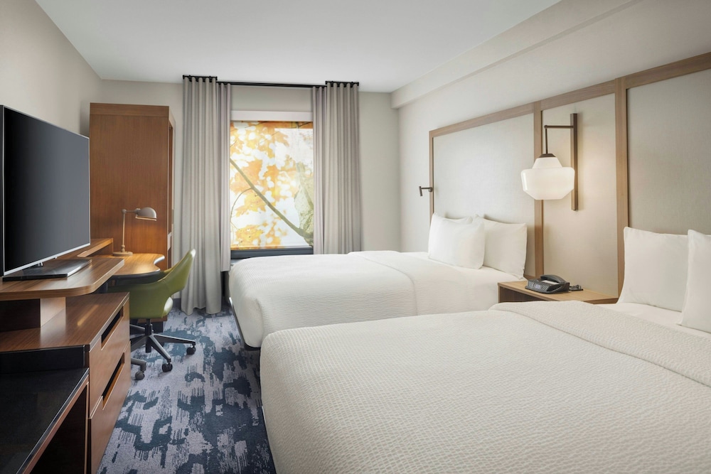 Room, 2 Queen Beds (Hearing Accessible) - Photo 1