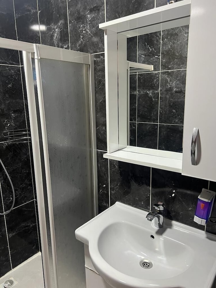 Family Quadruple Room, 2 Bedrooms, Smoking photo 2