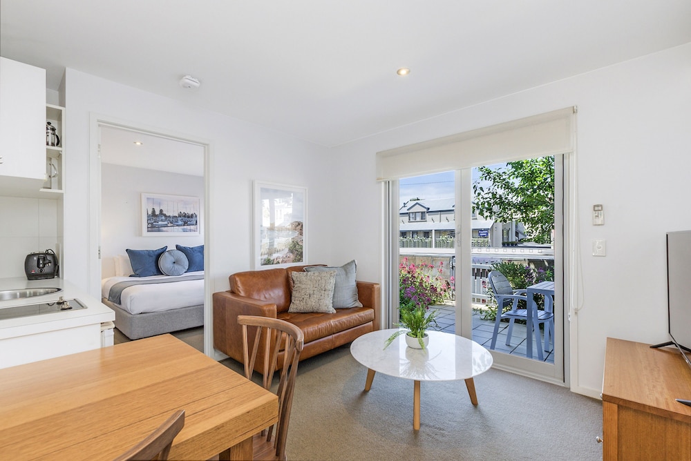 One Bedroom Suite photo 1