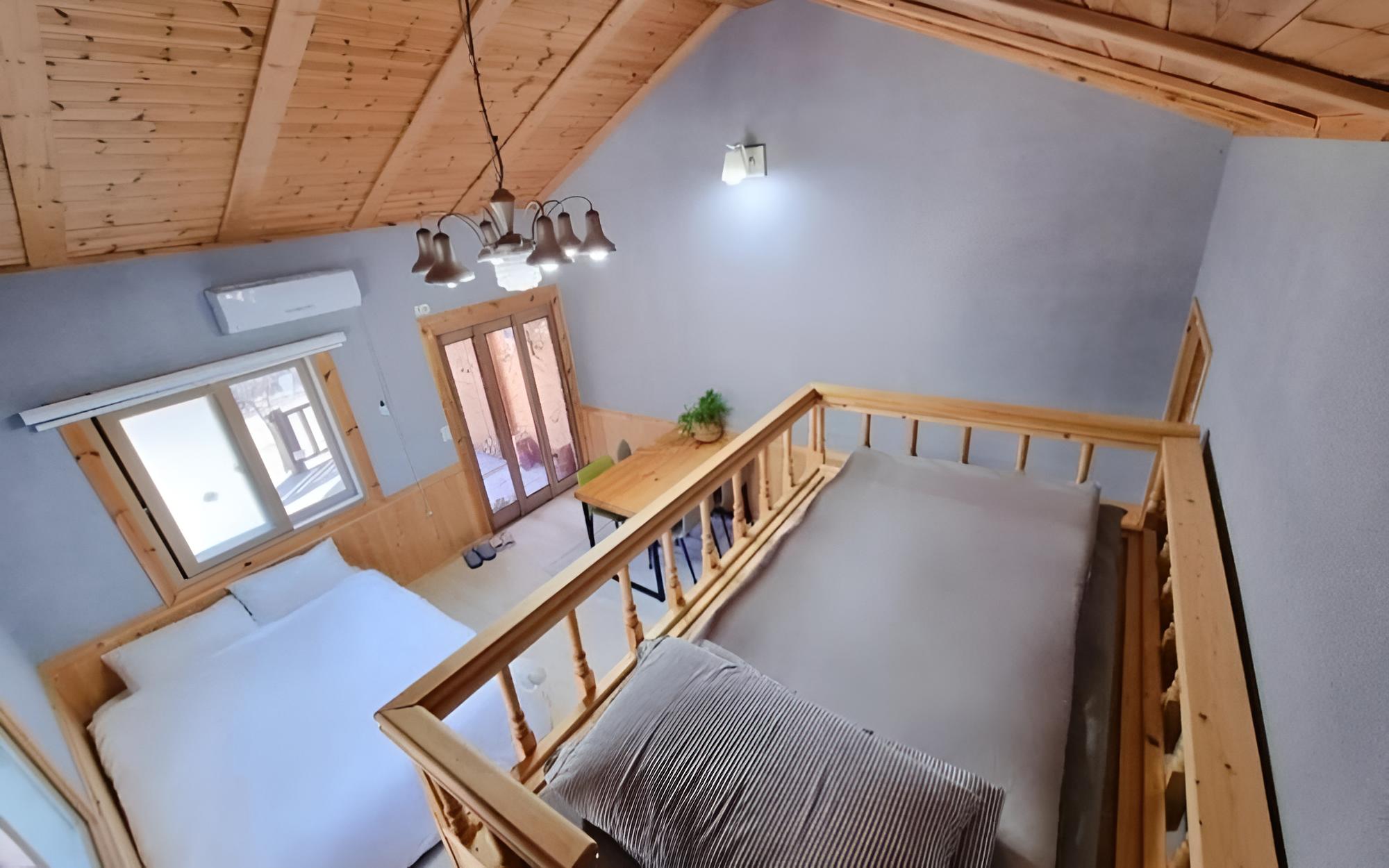 Room (Breeze) - Photo 3