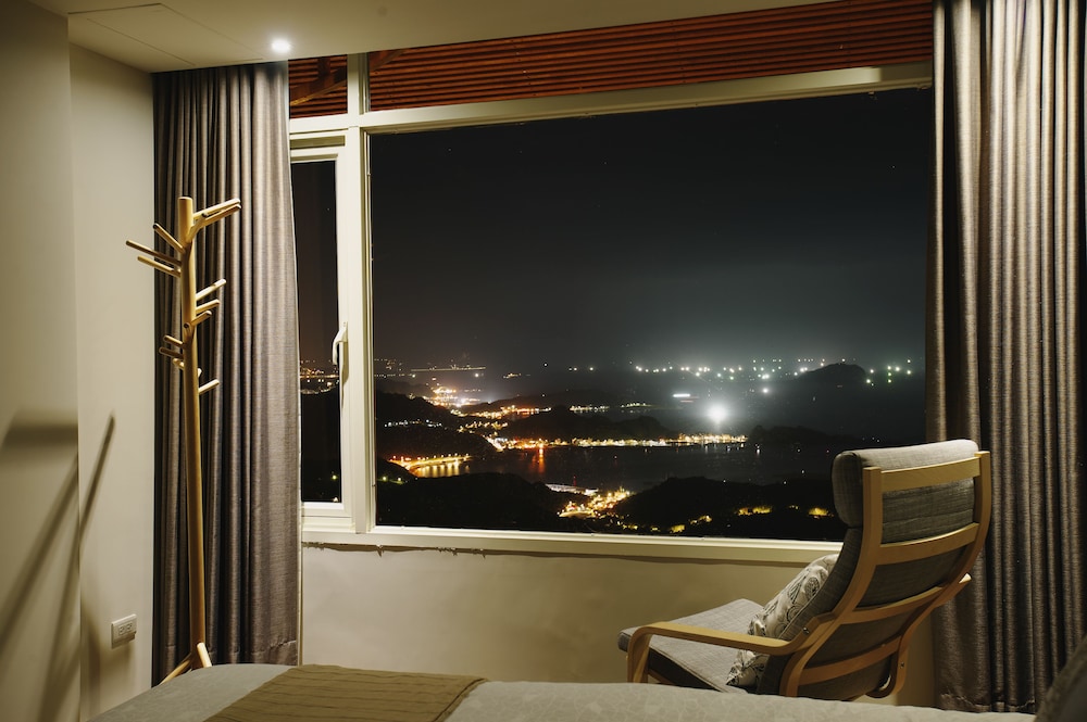 Panoramic Quadruple Room, 2 Bedrooms, Balcony, Sea View photo 1