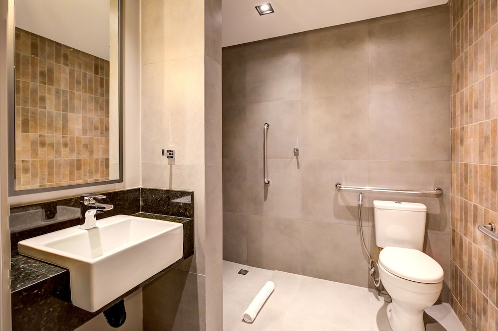 Deluxe Double Room, Accessible - Photo 2