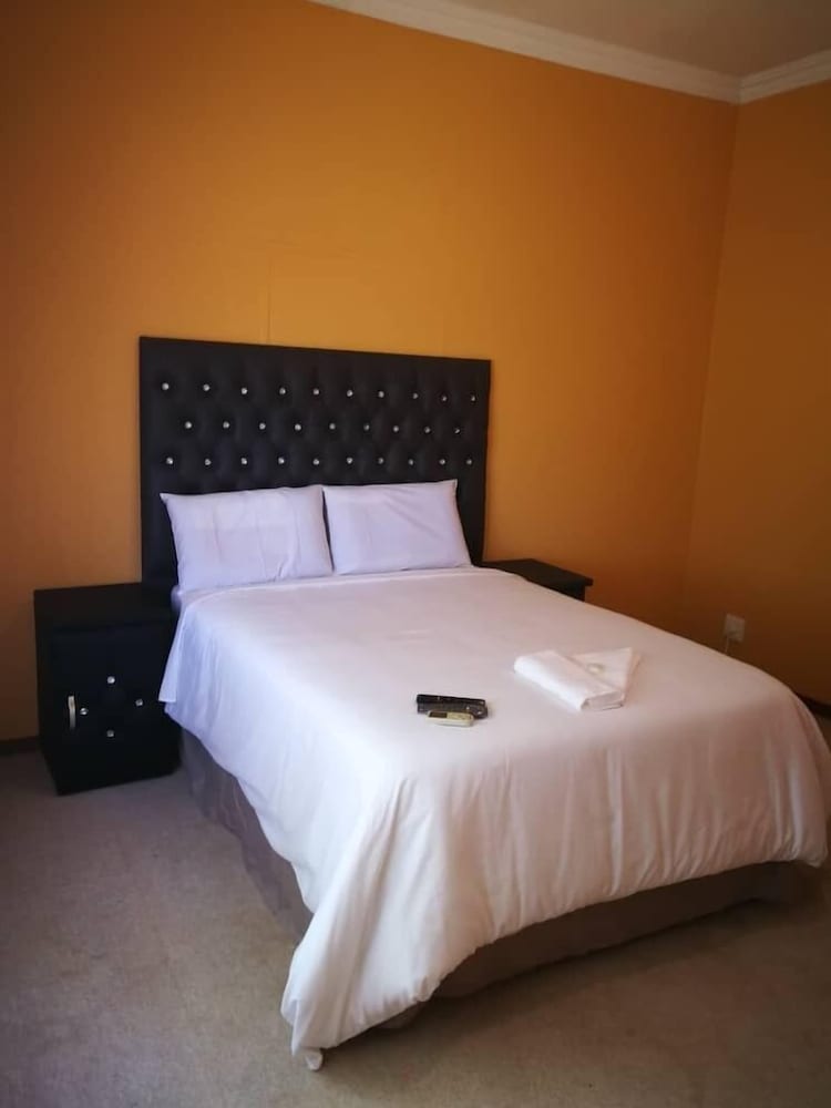 Basic Double Room, 1 Double Bed photo 3