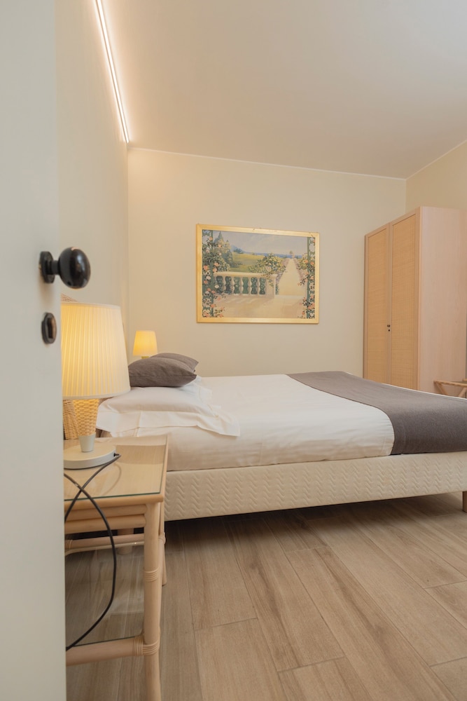 Economy Double Room photo 2