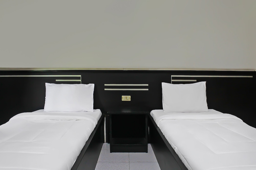 Deluxe Twin Room photo 3