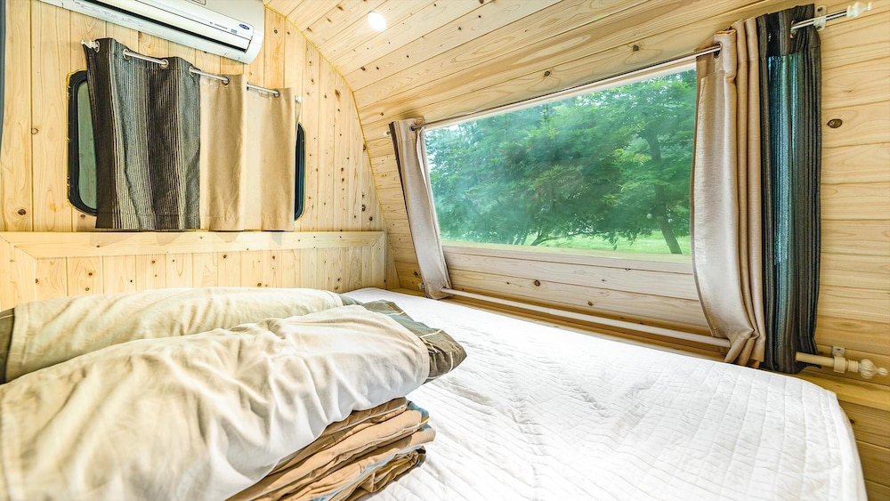 Basic Room, 1 Bedroom (Caravan1)