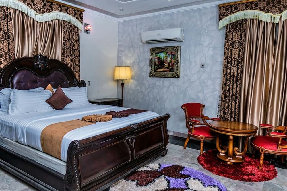 Presidential Suite photo 1