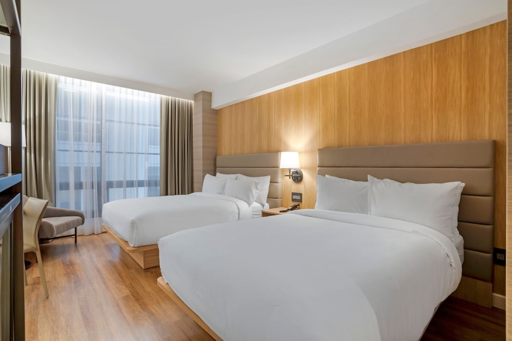 Room, Multiple Beds - Photo 2