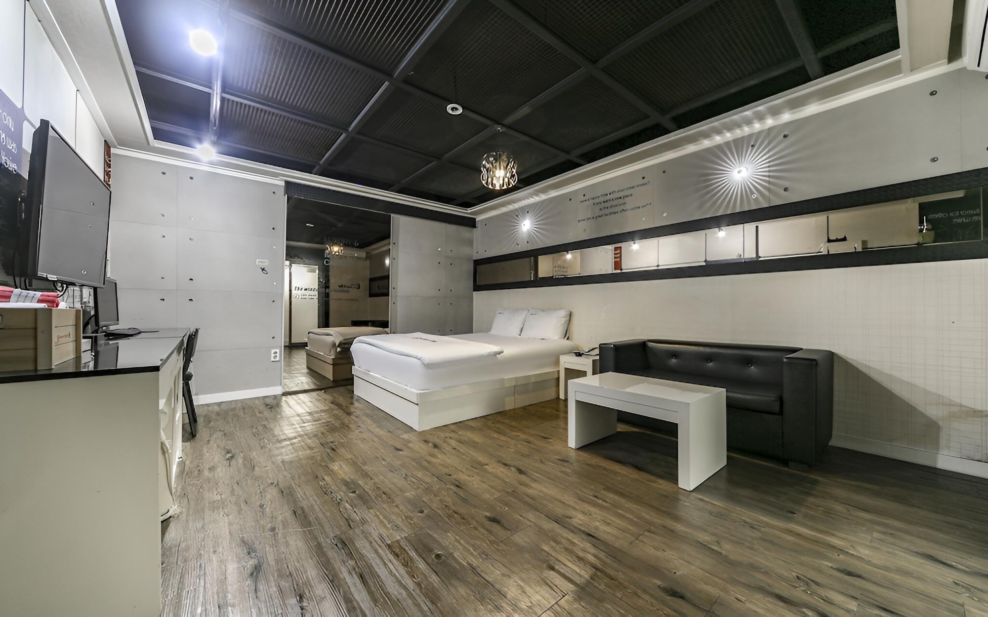 Room (Standard room) - Photo 7
