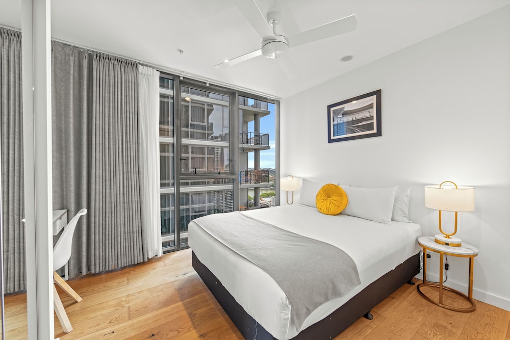 Three Bedroom Dual Key Apartment - Photo 1