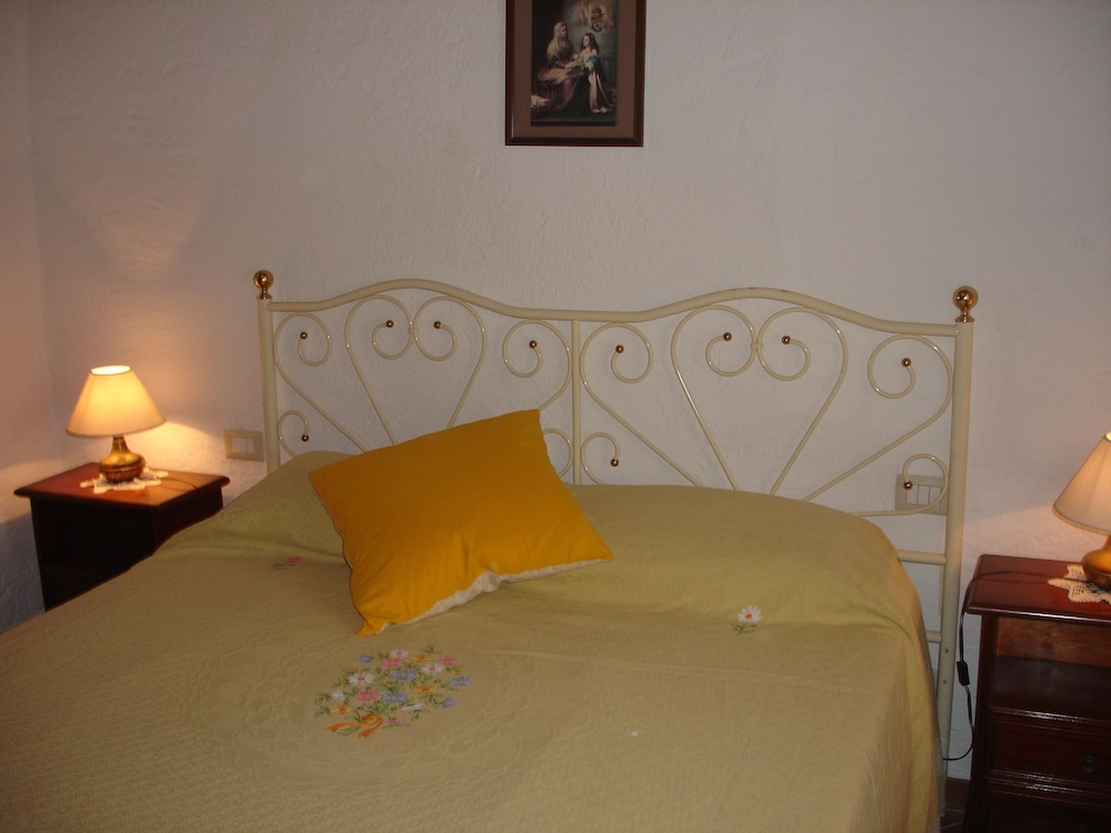 Comfort Apartment, Pool View (Giulia)