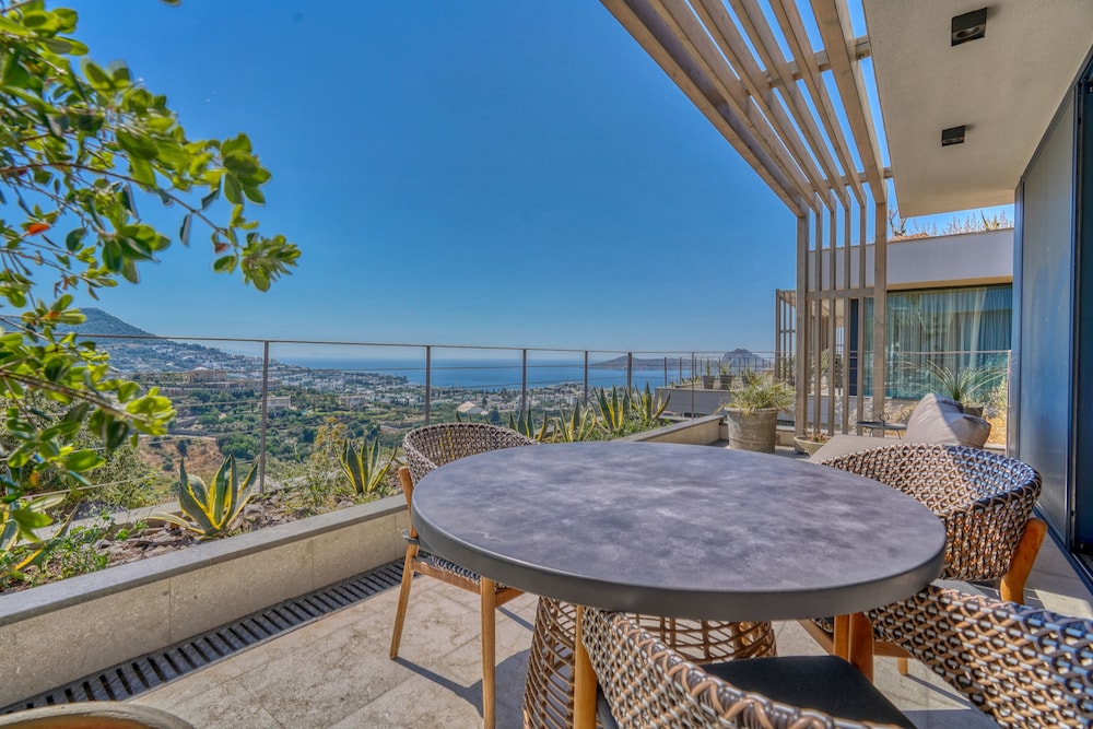 1+1 Residence Sea View With Terrace - Photo 2