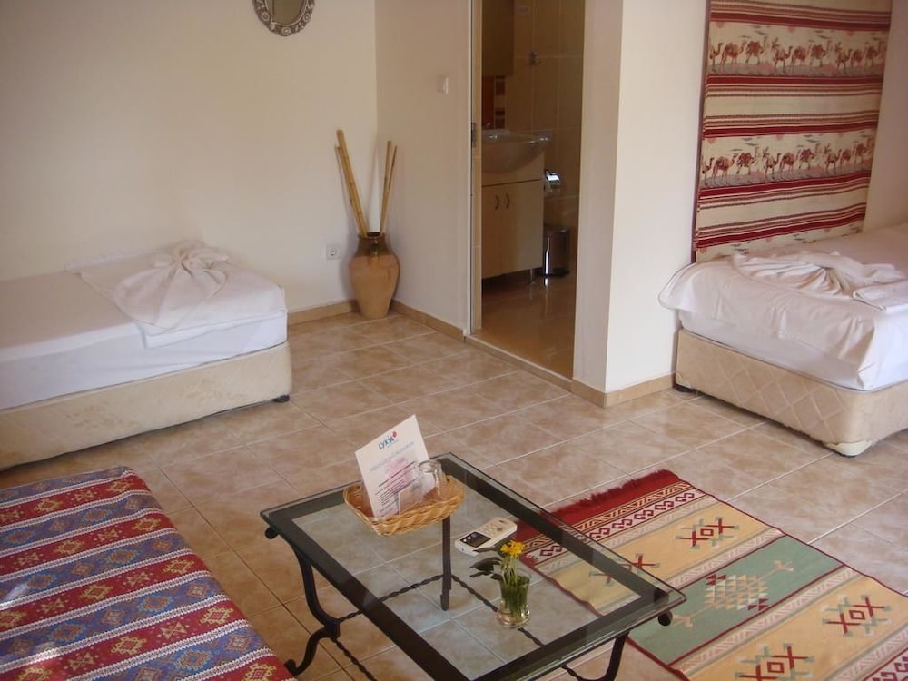 Standard Twin Room photo 1
