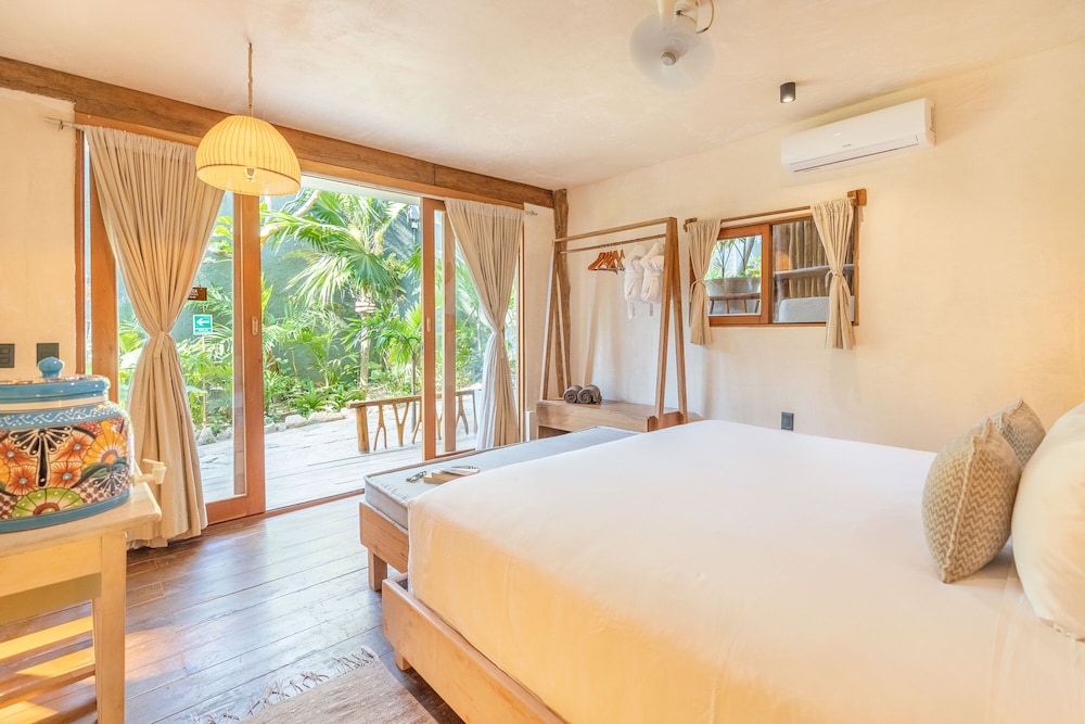 Standard Room, Garden View