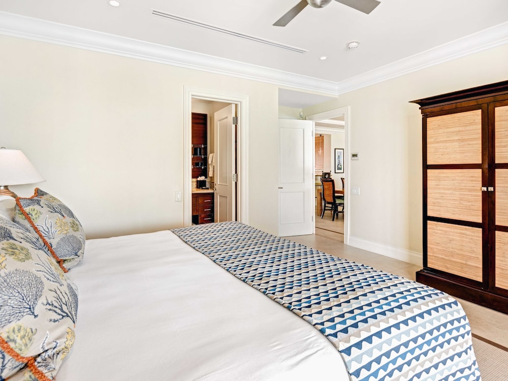 3 Bedroom Butler Beachfront Villa Suite