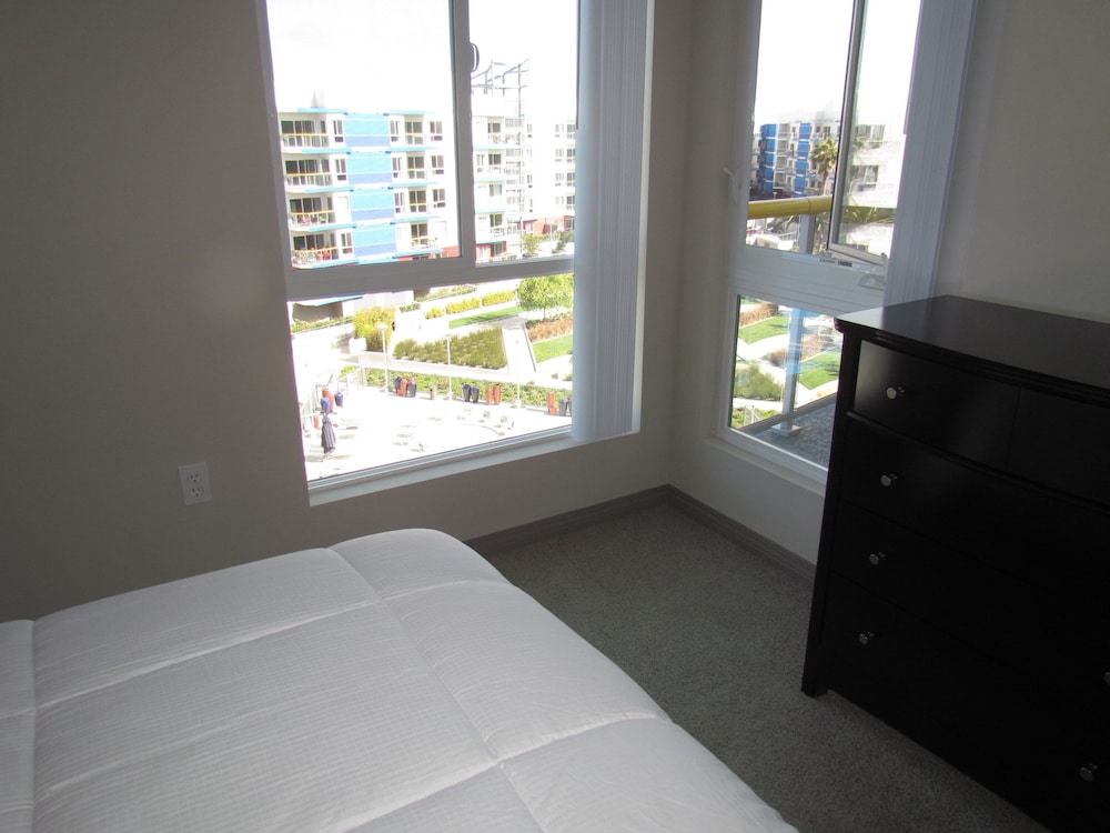 Room, 2 Bedrooms