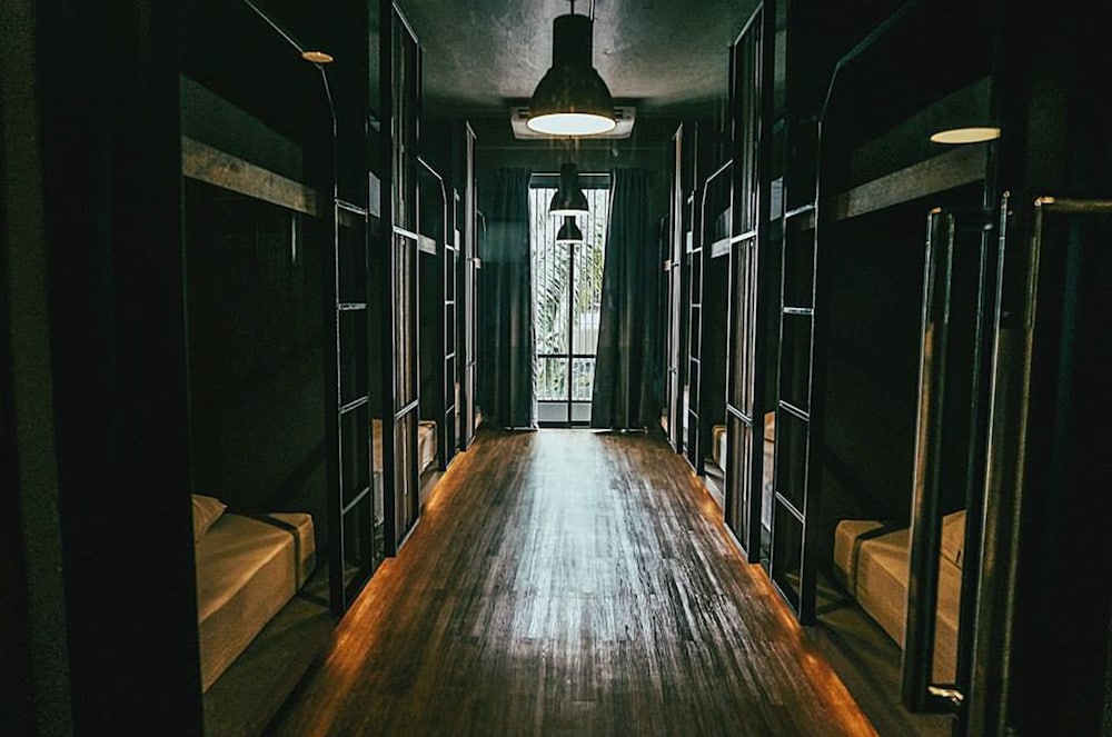 10-Bed Mixed Dormitory Room photo 1