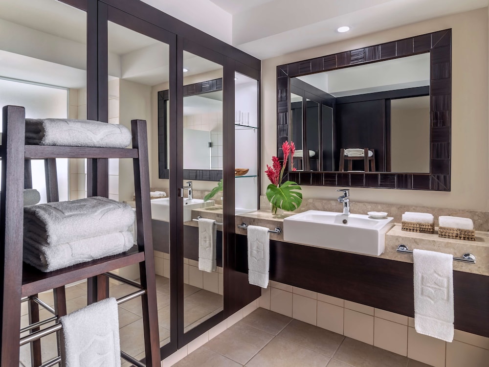 Reef Grand Deluxe King Room - Adults Only photo 8