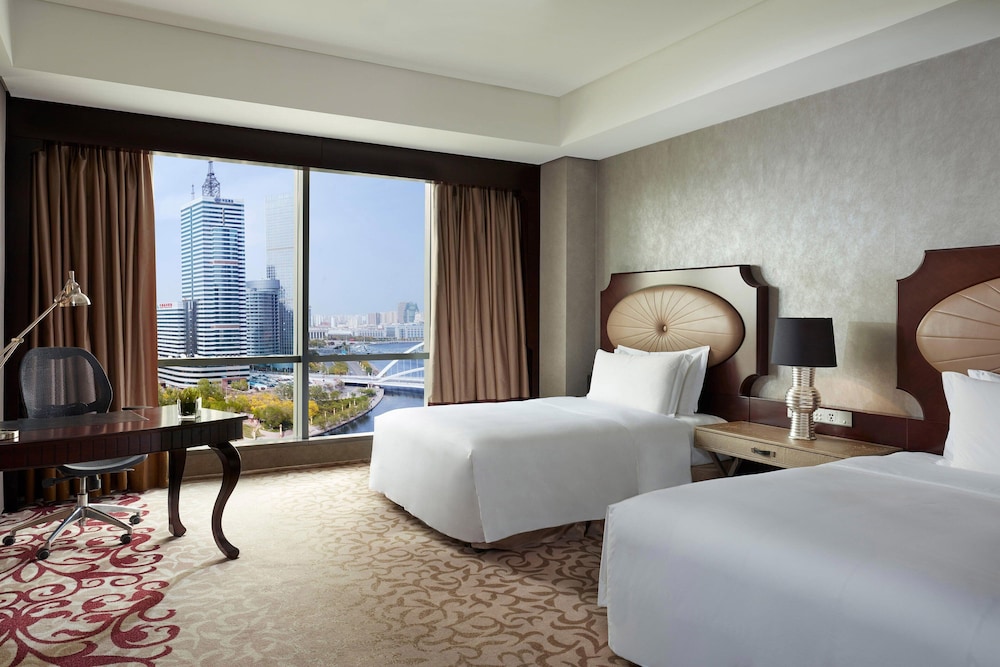 Room, 2 Queen Beds, River View