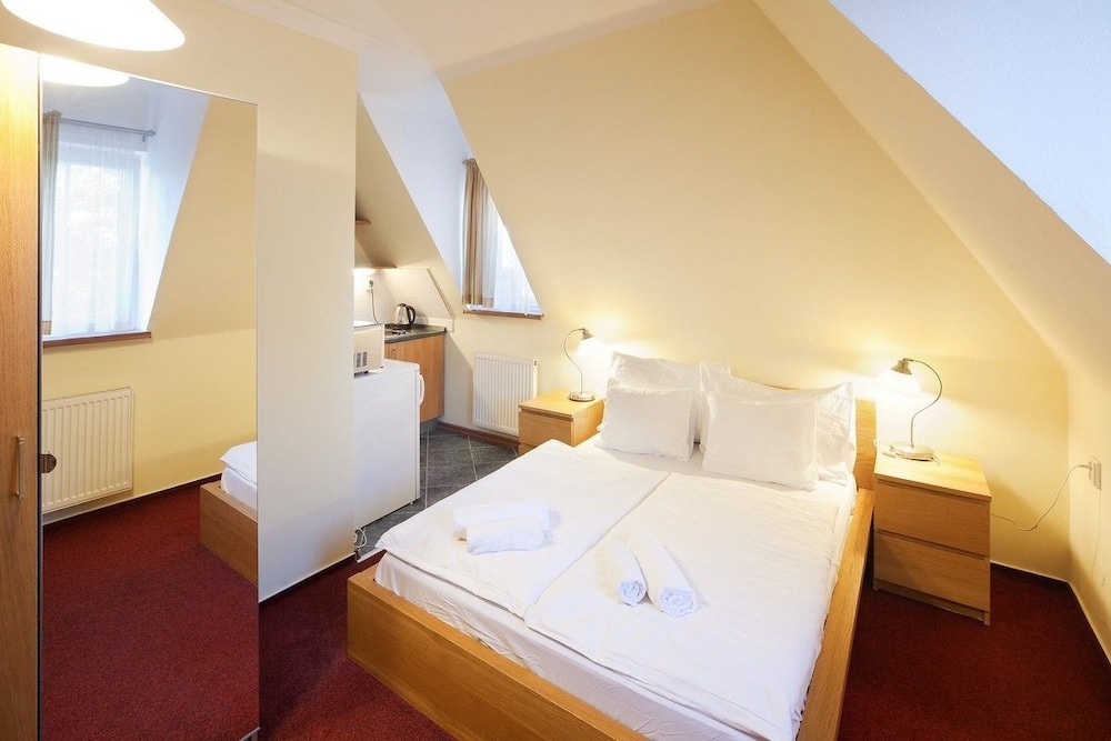 Studio (with One Double Bed) photo 1