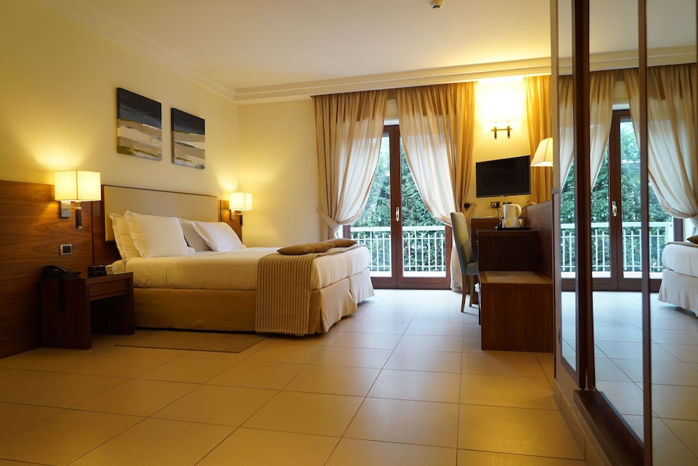 Standard Room - Photo 1