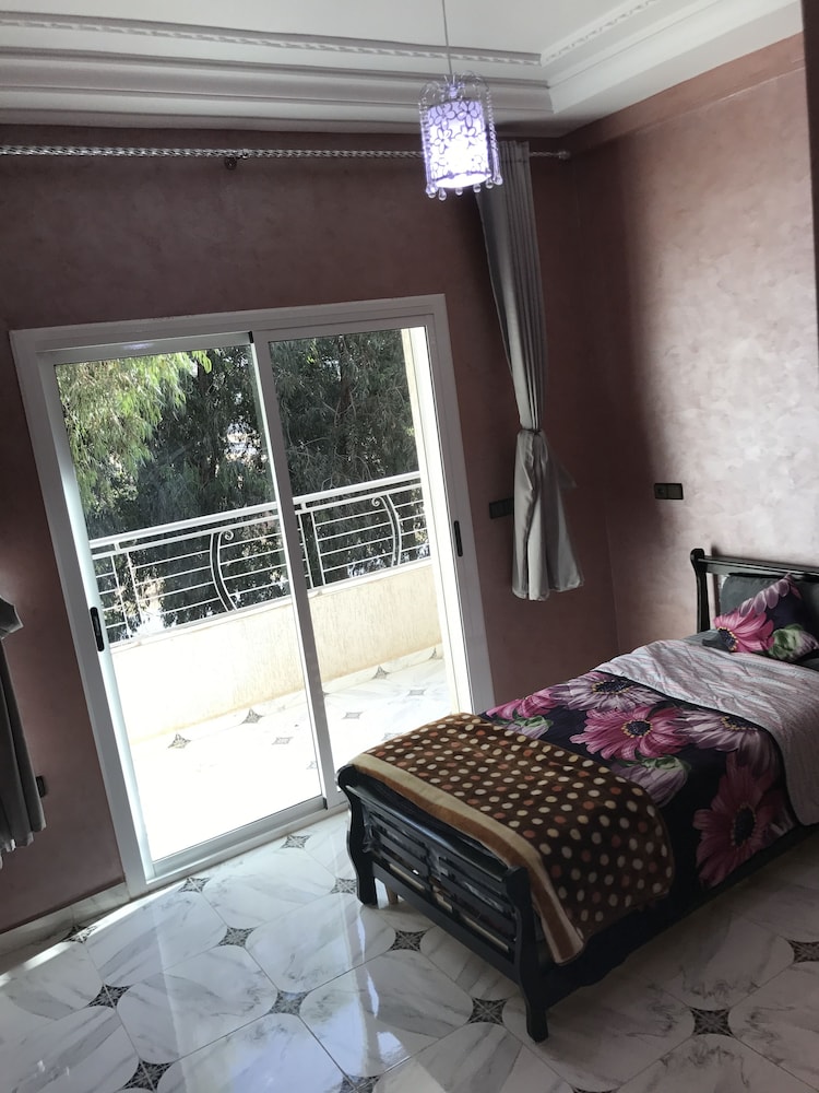 Luxury Apartment photo 3
