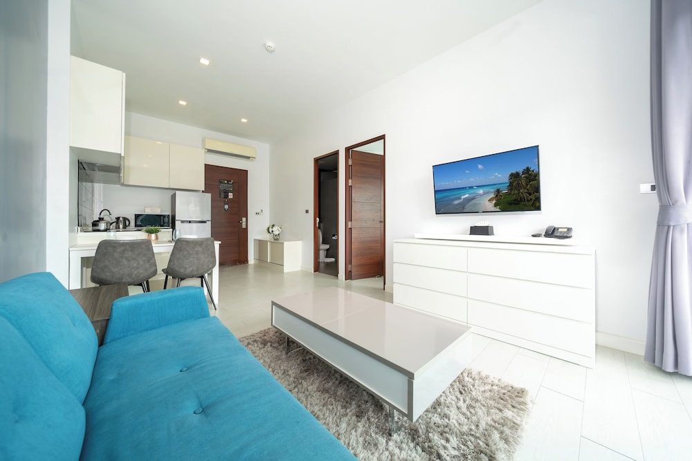 Exclusive Condo, 1 Bedroom, Balcony, Pool View