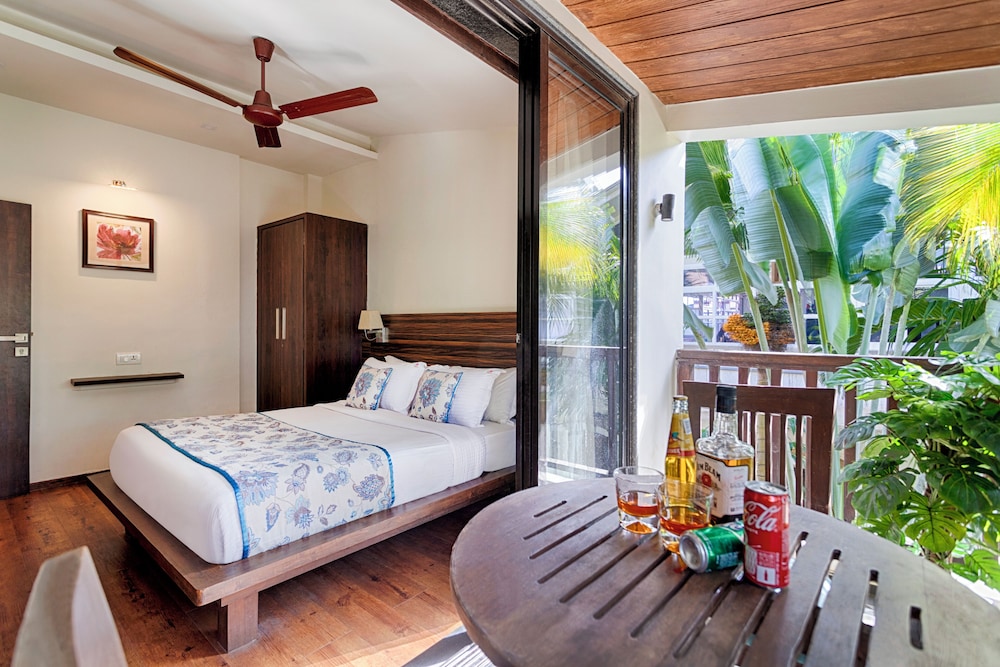 Premium room with living area and balcony - Photo 12