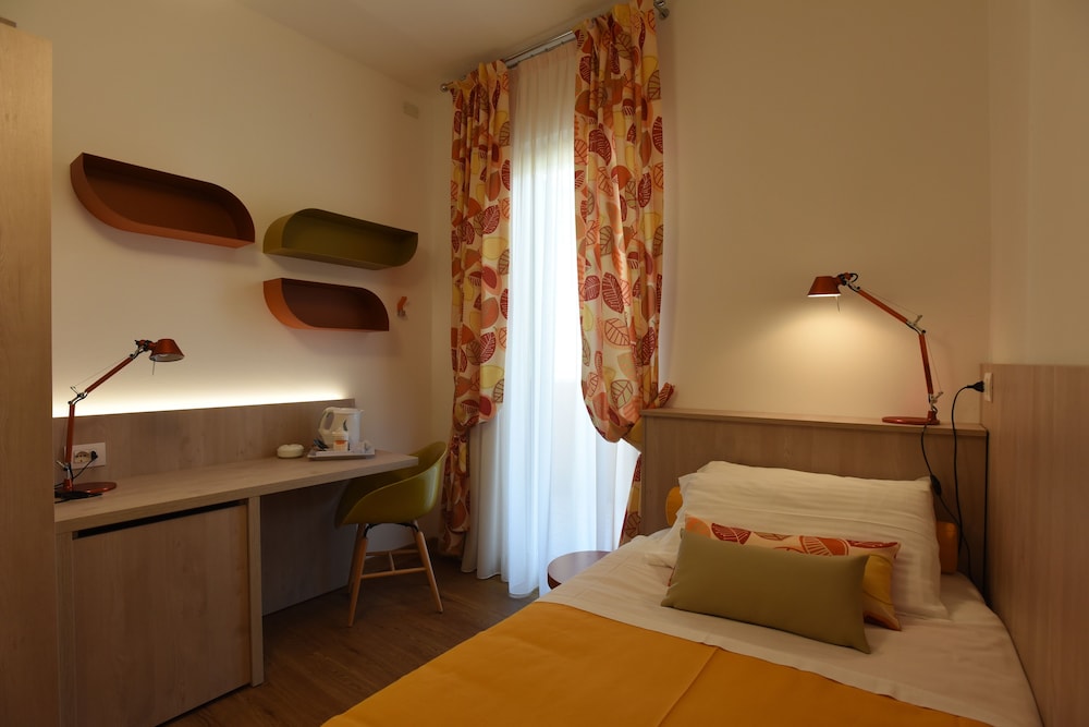 Single Room, Hill View photo 1