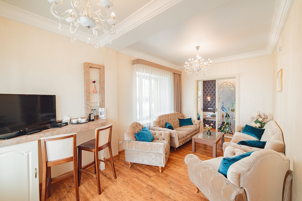 Suite, 1 Double Bed photo 1