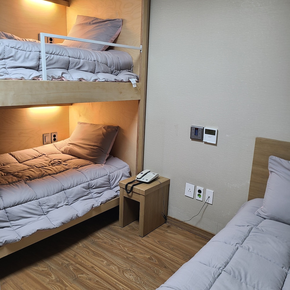 Shared Dormitory, Men only, Non Smoking photo 1