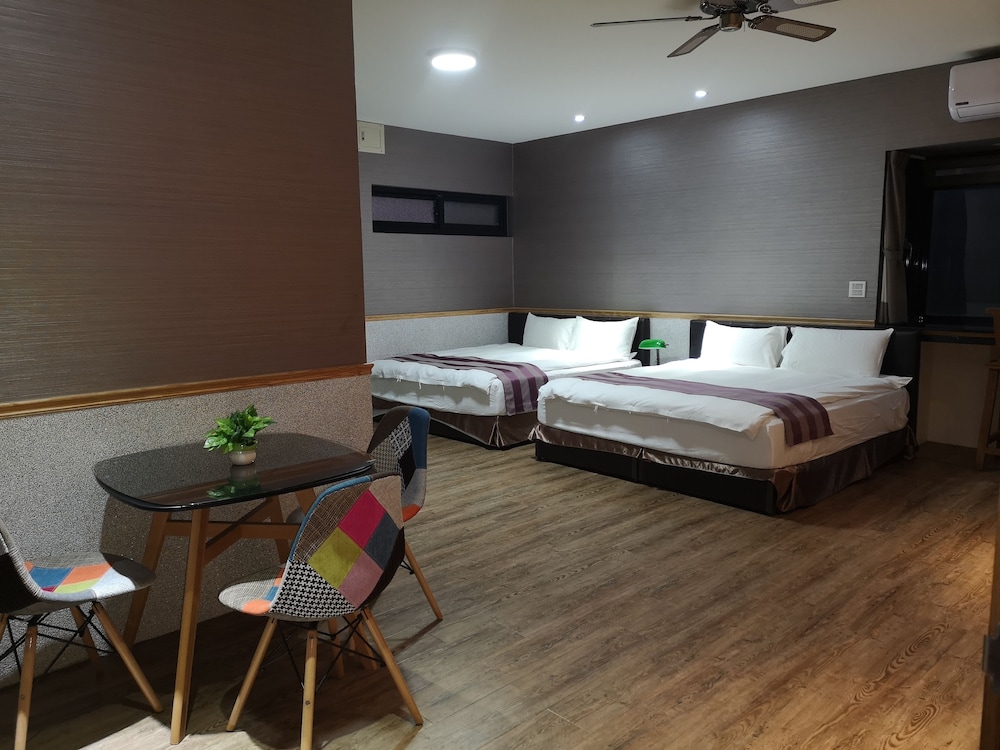 Grand Quadruple Room photo 3